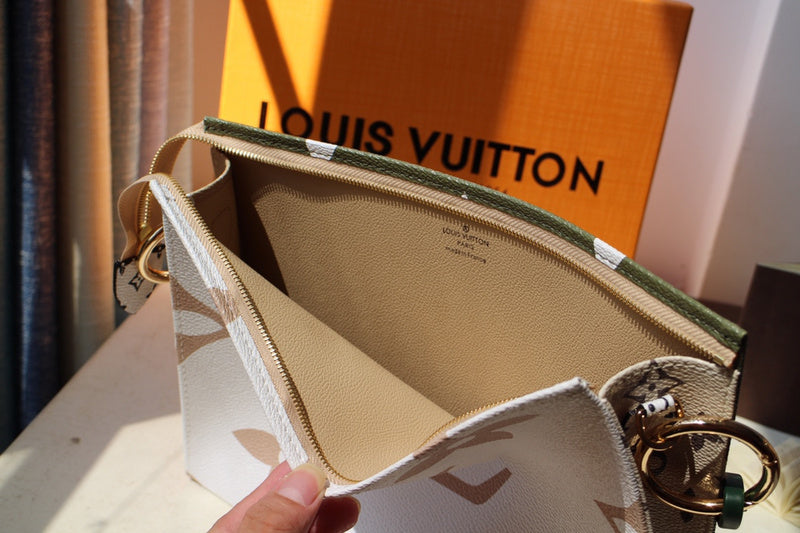LOV2 Bags - Fashion Bags  2665