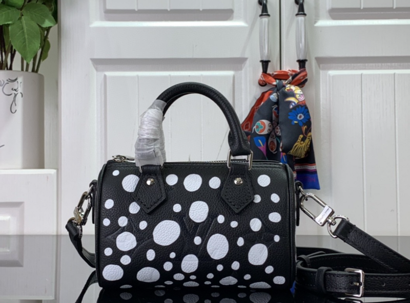 SAMC - LOV Bags - 1370