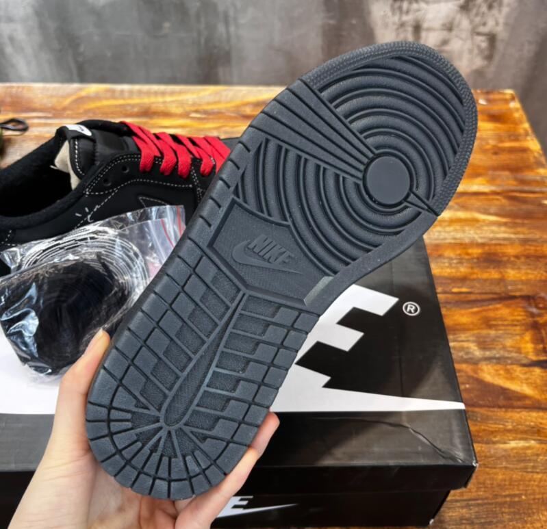 SAMC - NKE Shoes - 870
