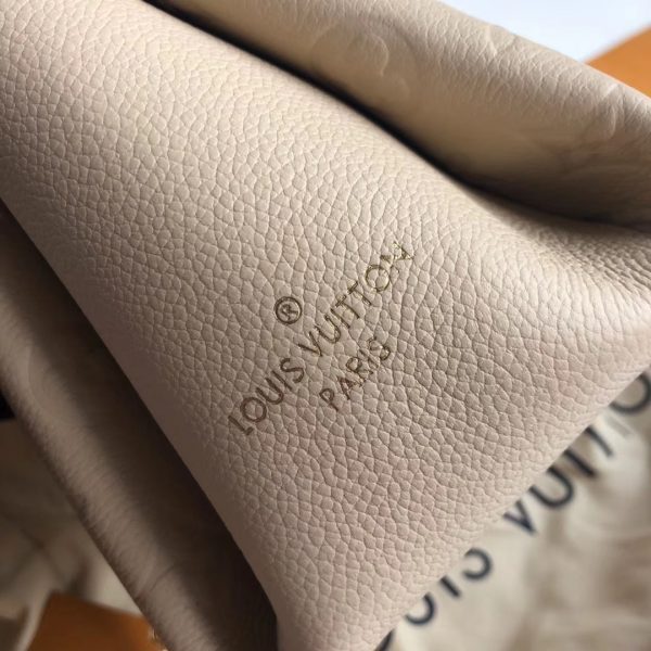 LOV2 Bags - Luxurious Bags  1079