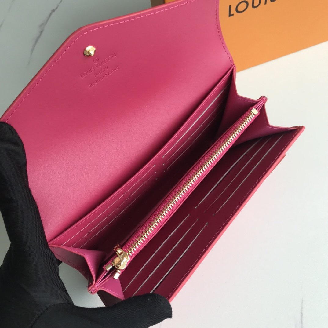 EN - New Arrival Wallet LUV 004