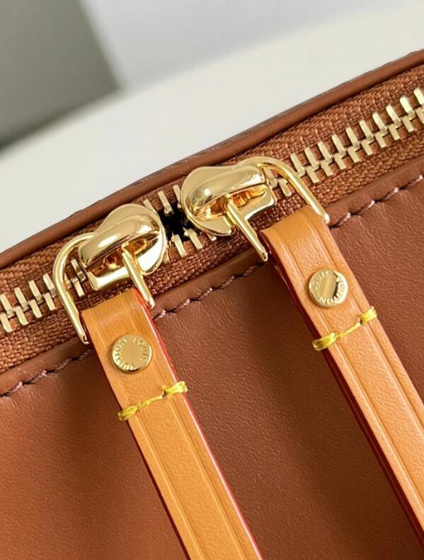 SAMC - LOV Bags - 1676