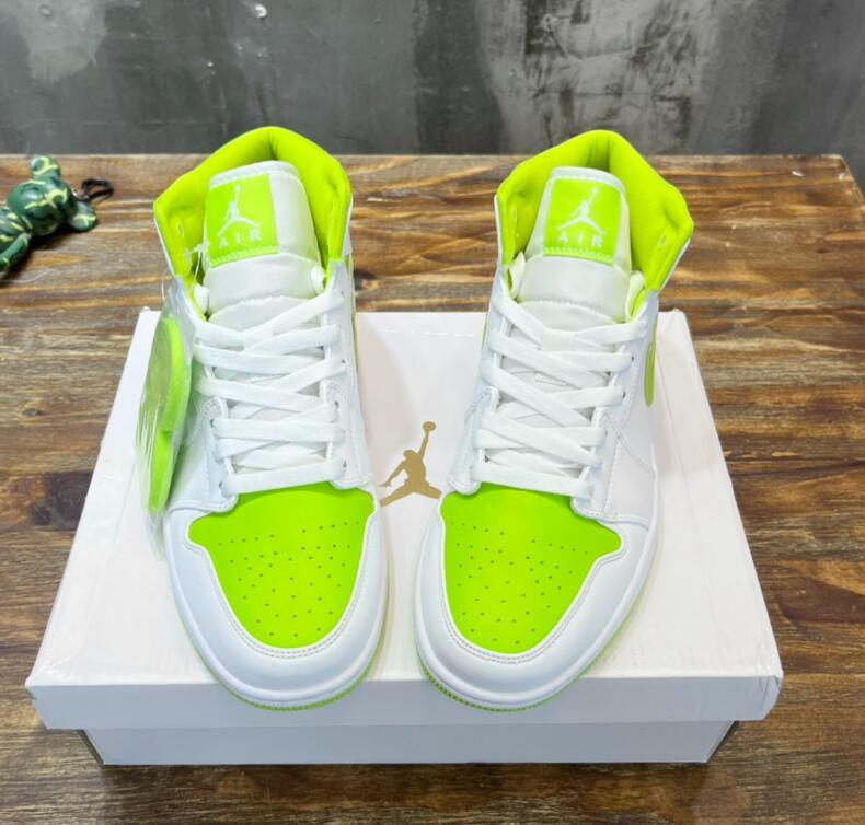 SAMC - NKE Shoes - 908