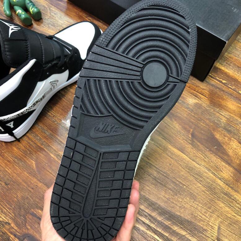 SAMC - NKE Shoes - 1875