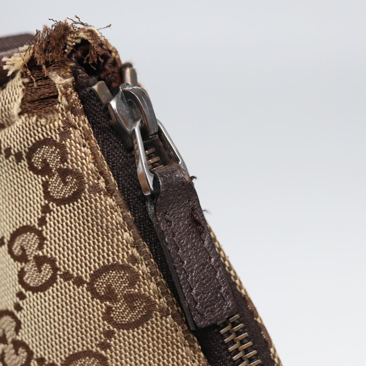 GUCCI GG Canvas Shoulder Bag Beige 114273 84223