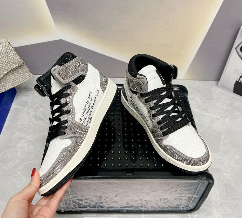 SAMC - NKE Shoes - 203