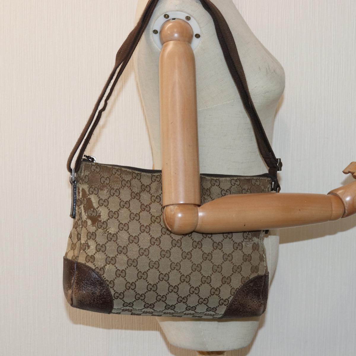 GUCCI GG Canvas Shoulder Bag Beige Brown 114273 84457