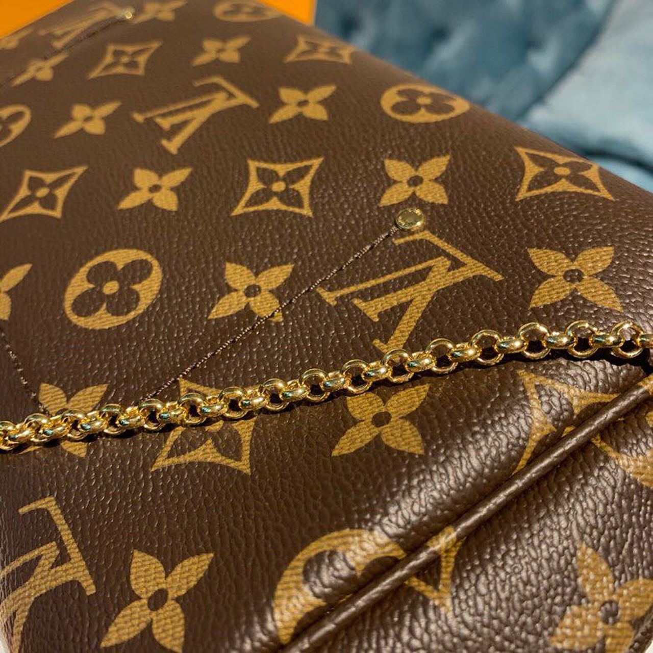 LV Favorite MM Clutch Monogram Canvas For Women, WomenÃ¢â‚¬â„¢s Handbags, Shoulder And Crossbody Bags 10.2in/26cm LV M40718