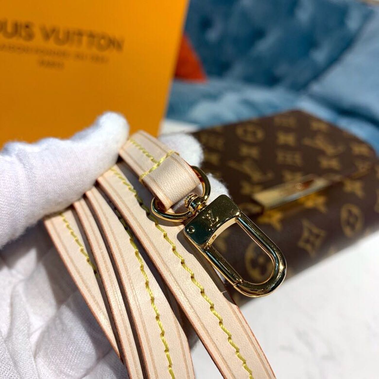 LV Favorite PM Monogram Canvas For Women, WomenÃ¢â‚¬â„¢s Handbags, Shoulder And Crossbody Bags 10.2in/26cm LV M40717