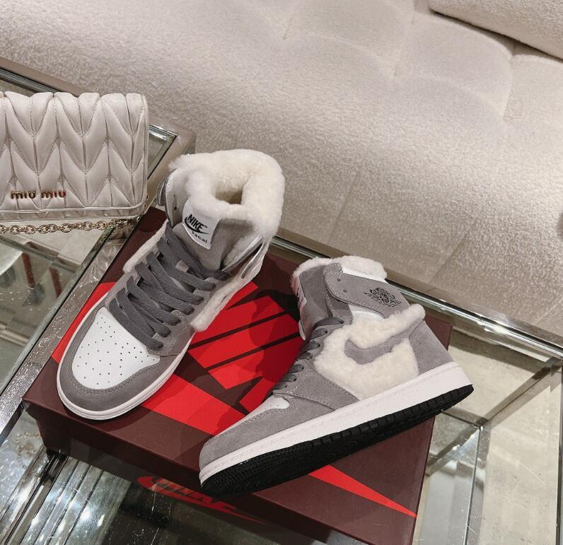 SAMC - NKE Shoes - 324
