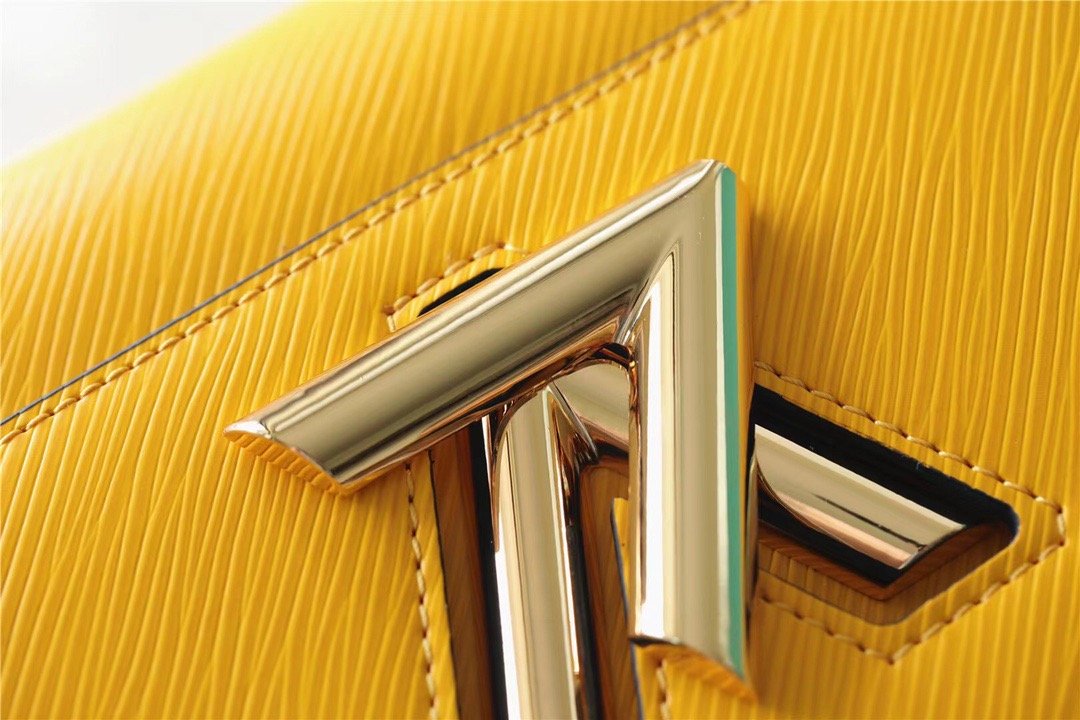 LV Twist MM Epi SunGlamIower Yellow For Women, WomenÃ¢â‚¬â„¢s Bags, Shoulder And Crossbody Bags 9.1in/23cm LV M59888
