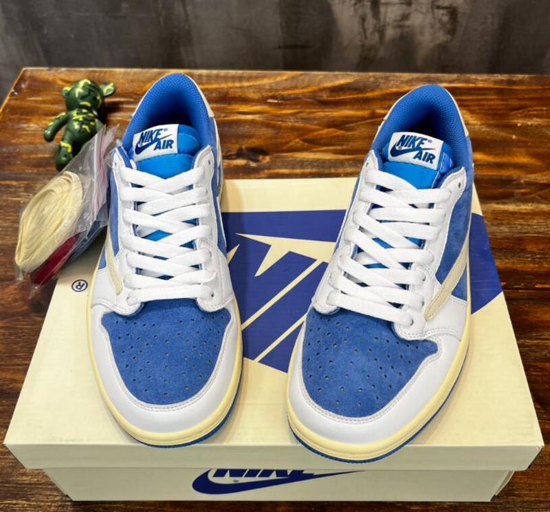 SAMC - NKE Shoes - 881