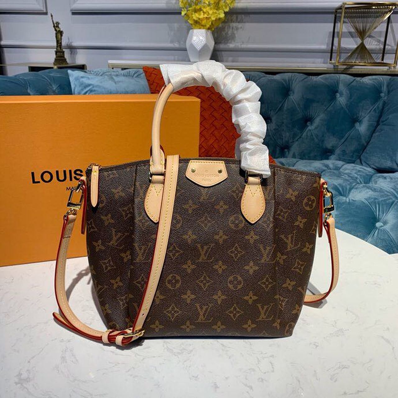 LV Turenne PM Monogram Canvas For Women, WomenÃ¢â‚¬â„¢s Handbags, Shoulder Bags 11.8in/30cm LV M48813