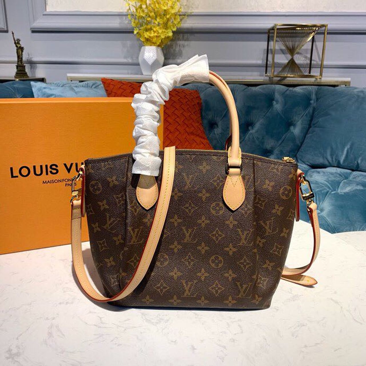 LV Turenne PM Monogram Canvas For Women, WomenÃ¢â‚¬â„¢s Handbags, Shoulder Bags 11.8in/30cm LV M48813