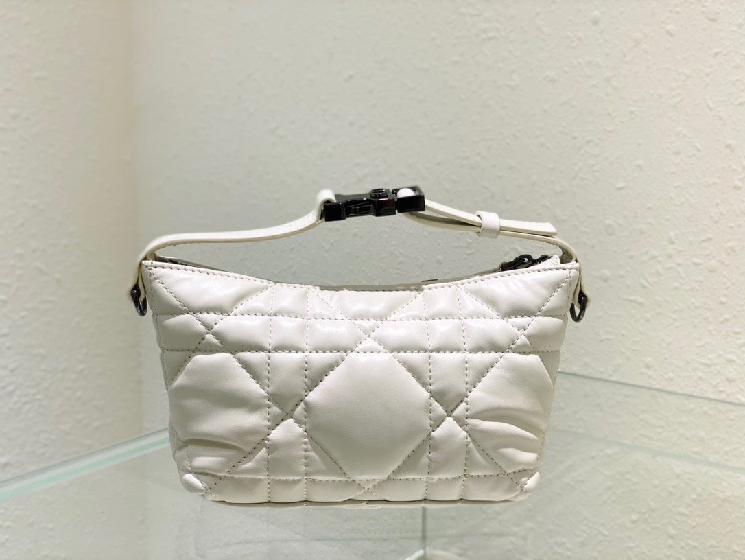 GLAMI Small DYORTravel Nomad Pouch White, For Women, WomenÃ¢â‚¬â„¢s Handbags 6in/15cm CD S5553BMIG_M030