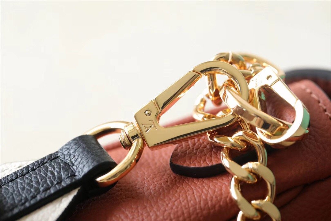 LV Lockme Tender Chataigne Brown For Women,  Shoulder And Crossbody Bags 7.5in/19cm LVÃ‚Â 