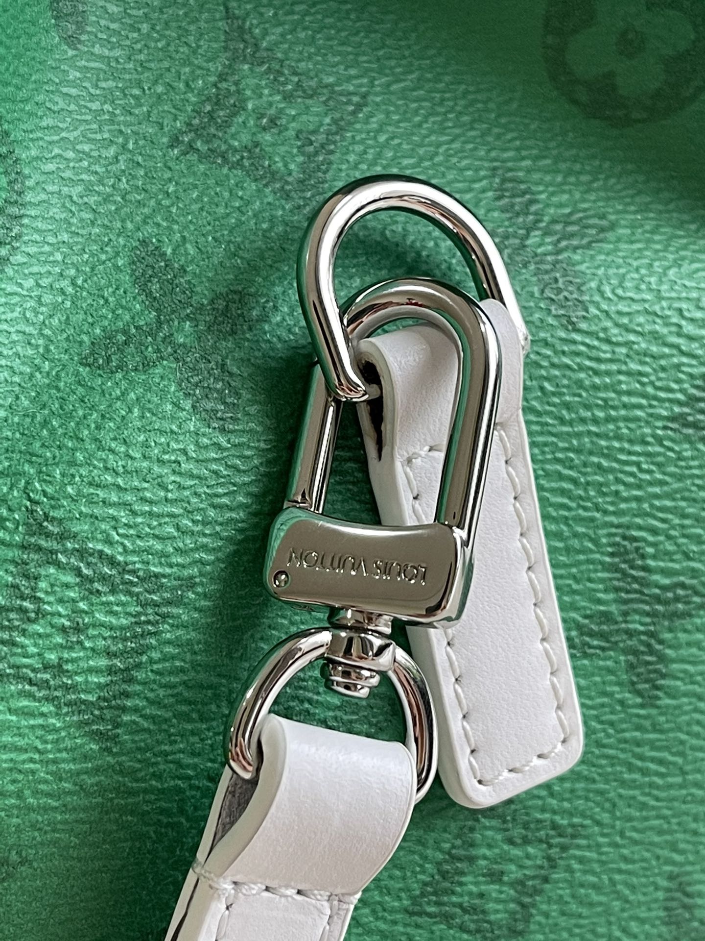 LV Litter Bag Vintage Monogram Canvas Green By Virgil Abloh For Men, MenÃ¢â‚¬â„¢s Bags, Shoulder And Crossbody Bags 9.4in/24cm LV M80815