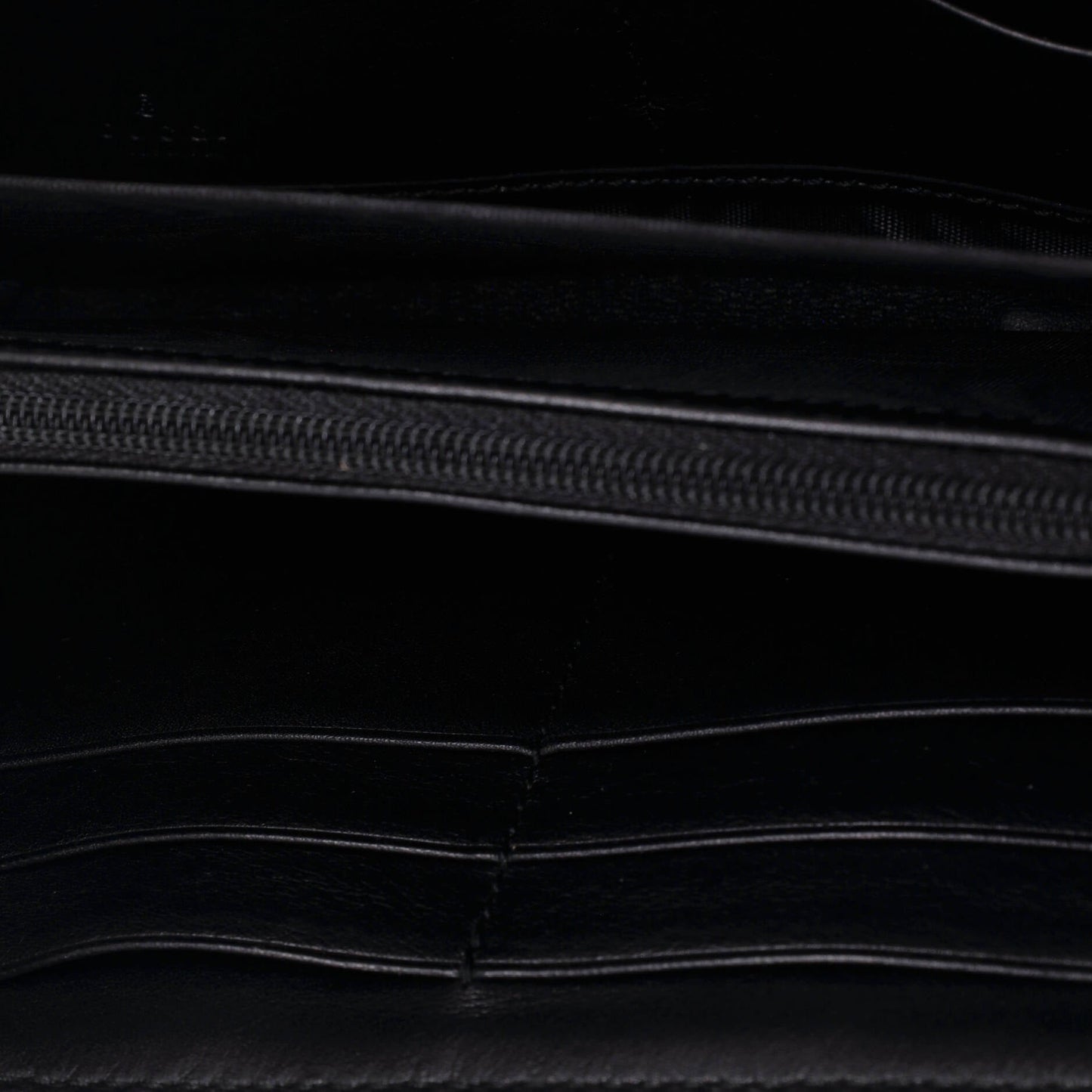 GG Marmont Zip Around Wallet Matelasse Leather