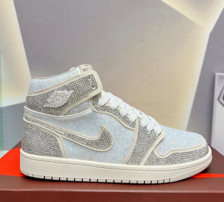 SAMC - NKE Shoes - 181