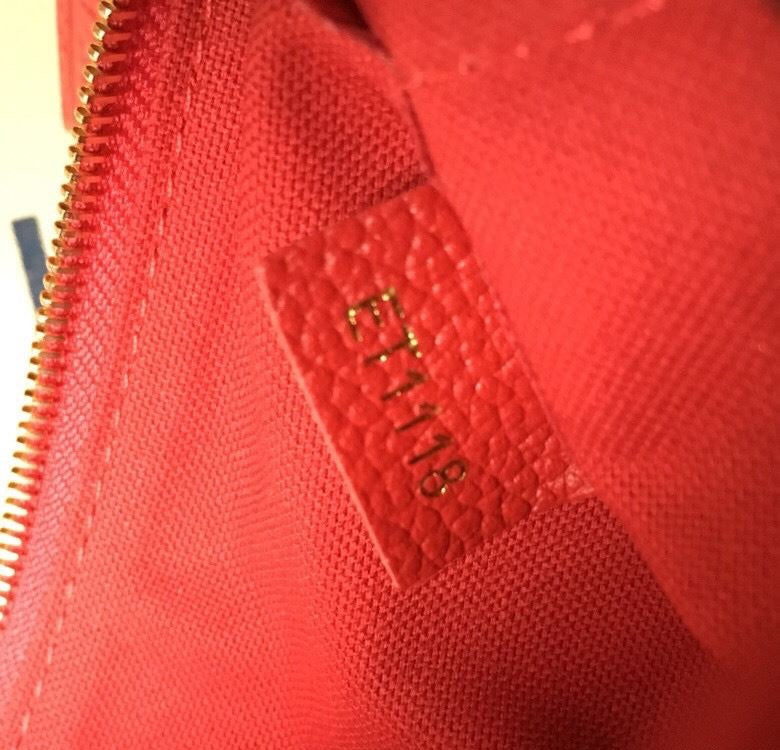 LOV2 Bags - Luxurious Bags  1357