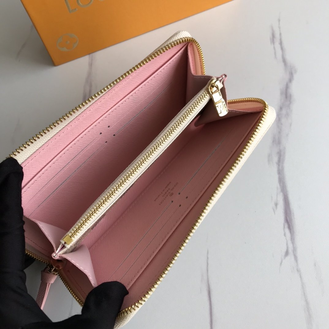 EN - New Arrival Wallet LUV 019