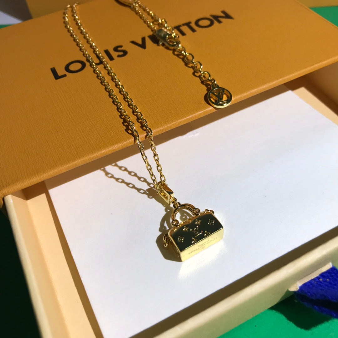 EN - Lux Necklace LUV027