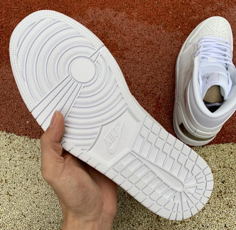 SAMC - NKE Shoes - 1499