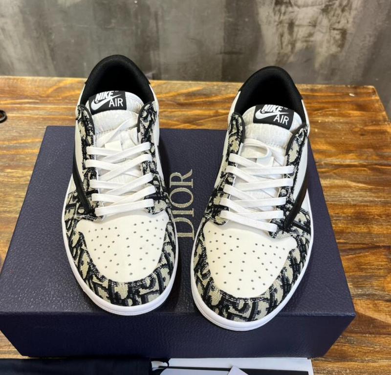 SAMC - NKE Shoes - 509