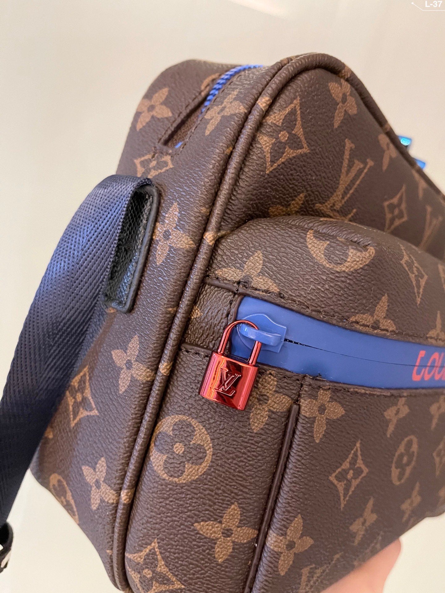 EN - New Arrival Bags LUV 506