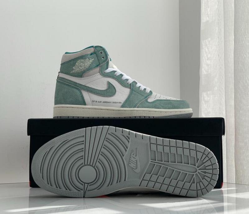 SAMC - NKE Shoes - 1658