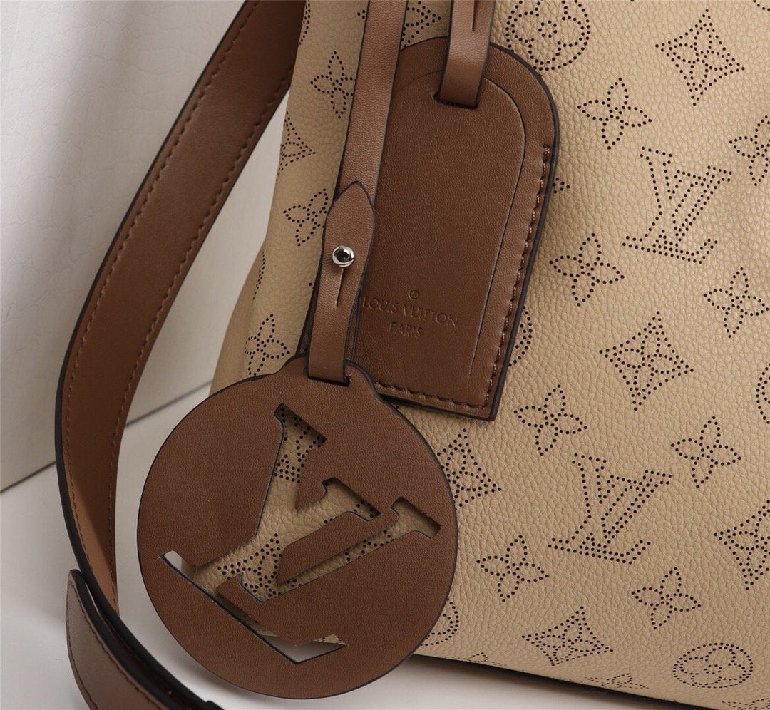 EN - New Arrival Bags LUV 224