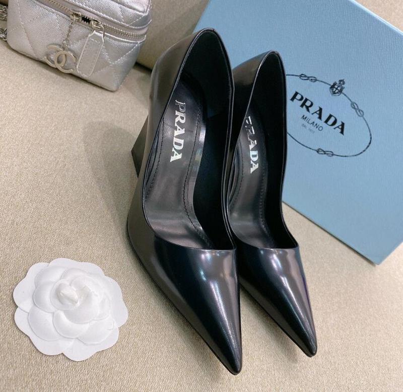 GlamyWomen Shoes - 552