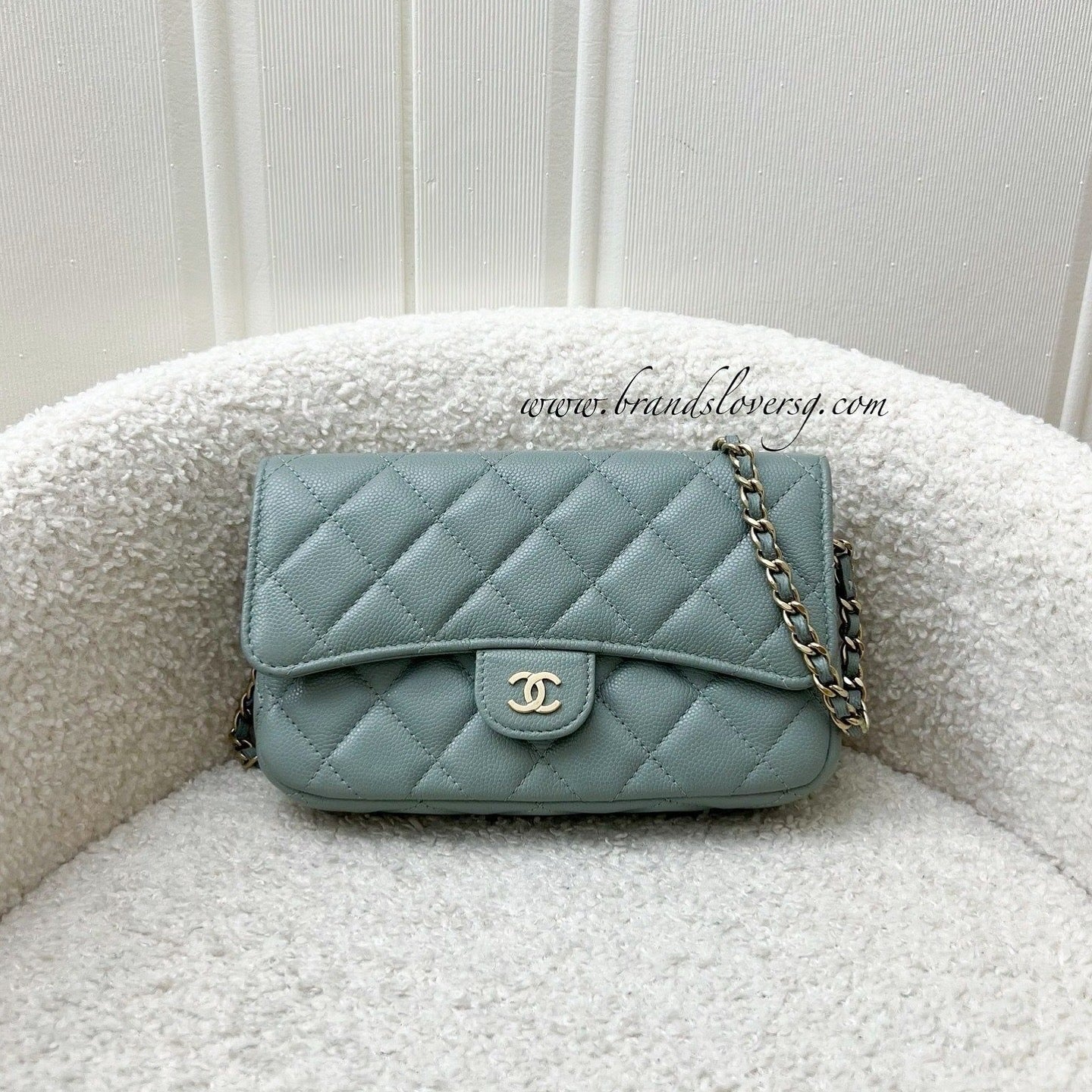 GLM-Phone Holder / Wallet On Chain in Seafoam Green Caviar and LGHW (Model: AP2096)