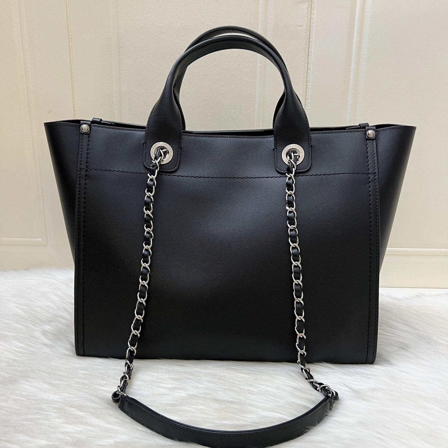 GLM-Small / Medium Deauville Tote in Black Caviar and SHW