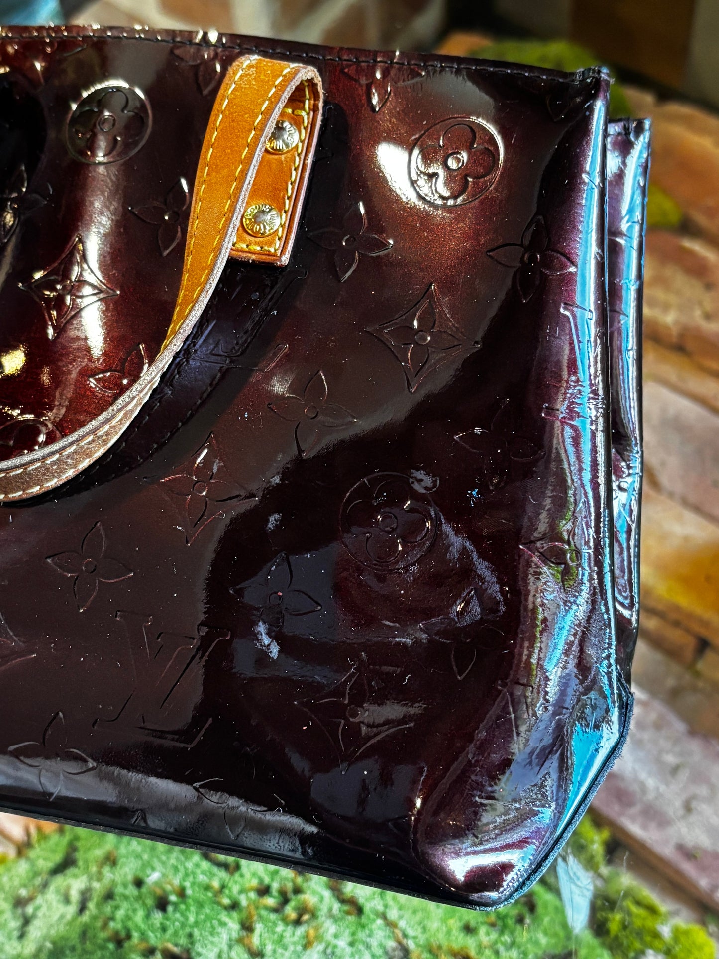 LOUIS VUITTON Vernis Amarante Reade PM Tote