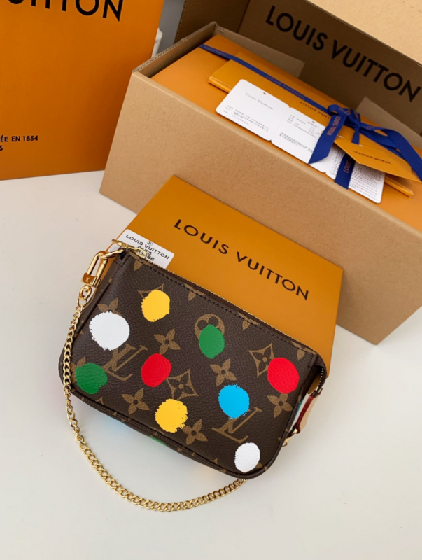SAMC - LOV Bags - 1335