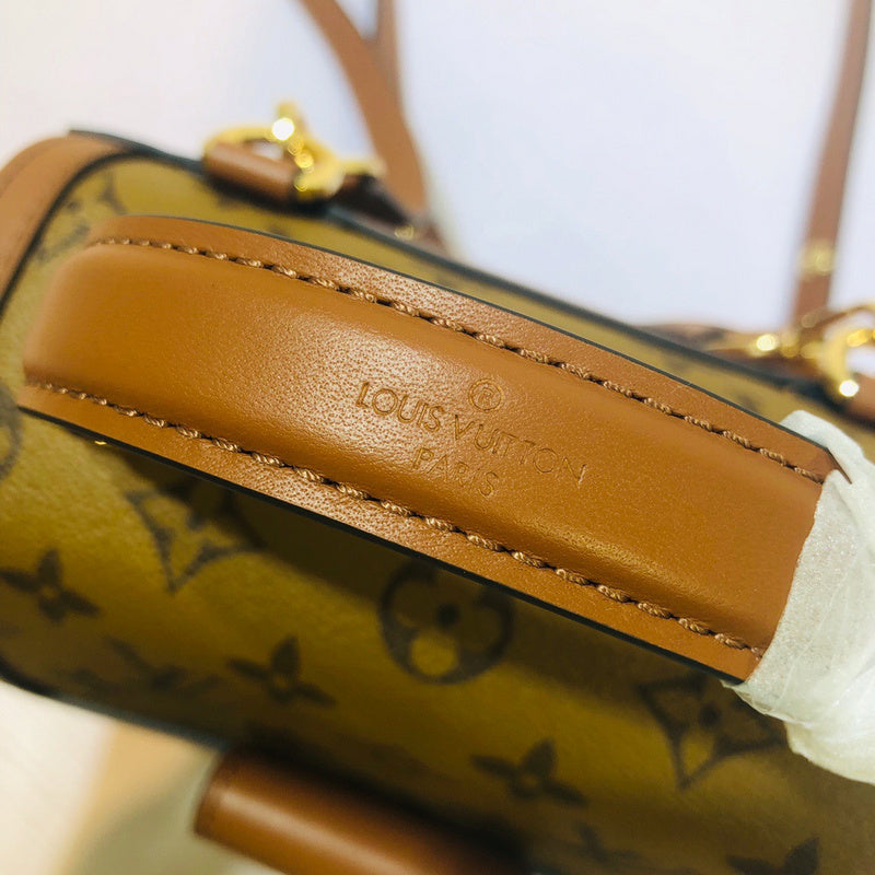 LOV2 Bags - Luxurious Bags  1936