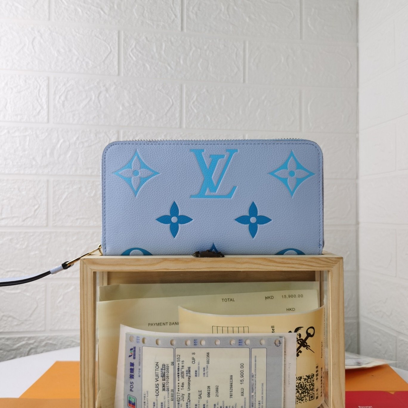 EN - New Arrival Wallet LUV 109