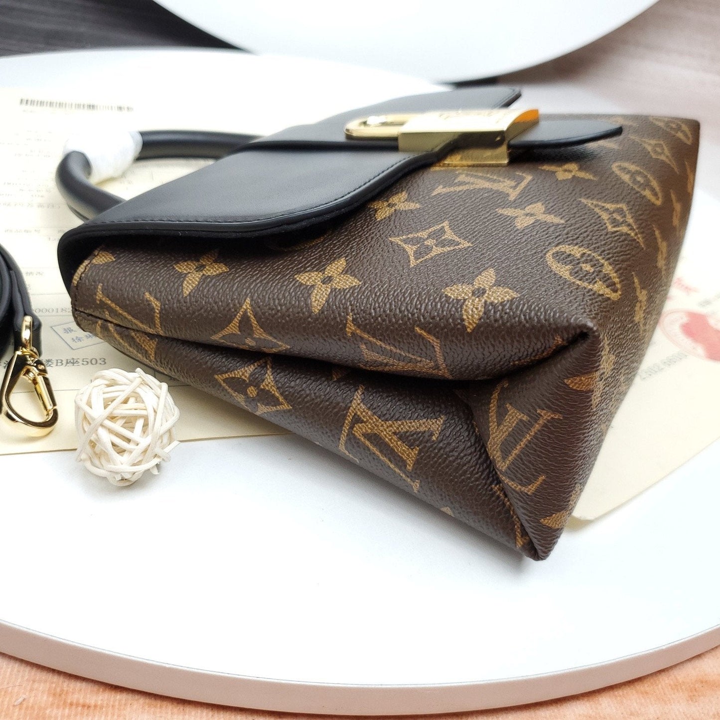 EN - New Arrival Bags LUV 237