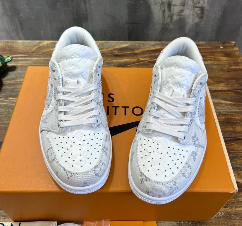 SAMC - NKE Shoes - 420