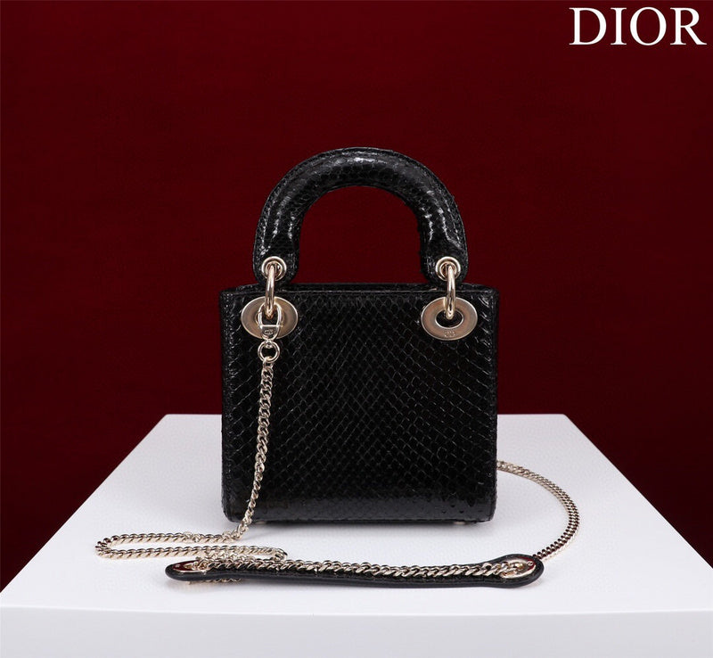 ELE - Dir Bags - 102