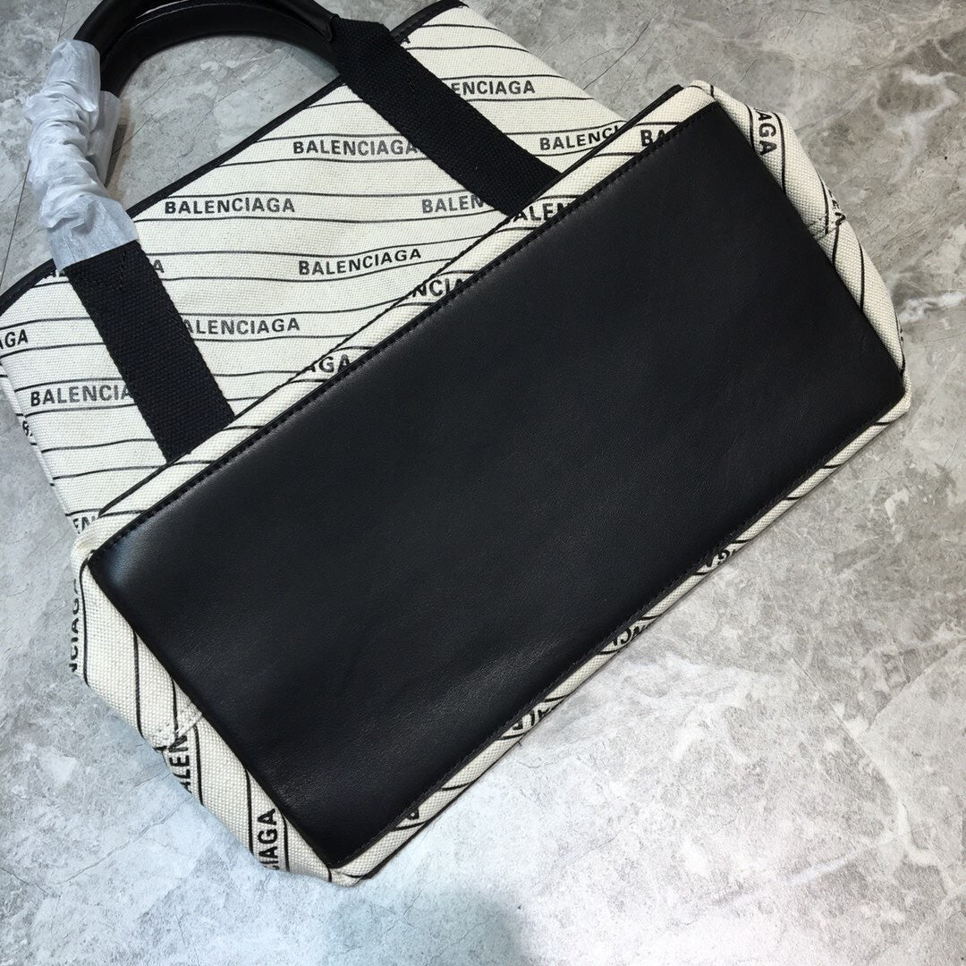 Balen Navy MeGLAMIum Cabas Tote Bag In White, For Women,  Bags 14.1in/36cm