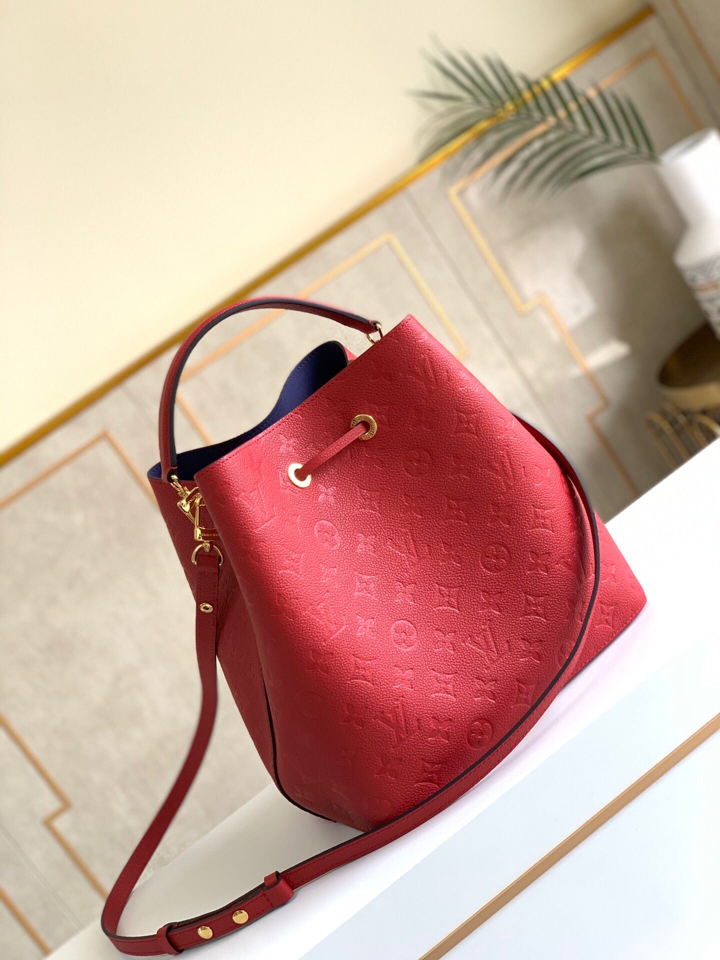 LV NeoNoe MM Bucket Bag Monogram Empreinte Red For Women, WomenÃ¢â‚¬â„¢s Bags, Shoulder Bags 10.2in/26cm LV
