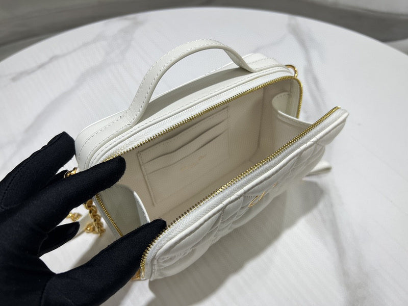 Glami Fashion - DIR Bags - 2023