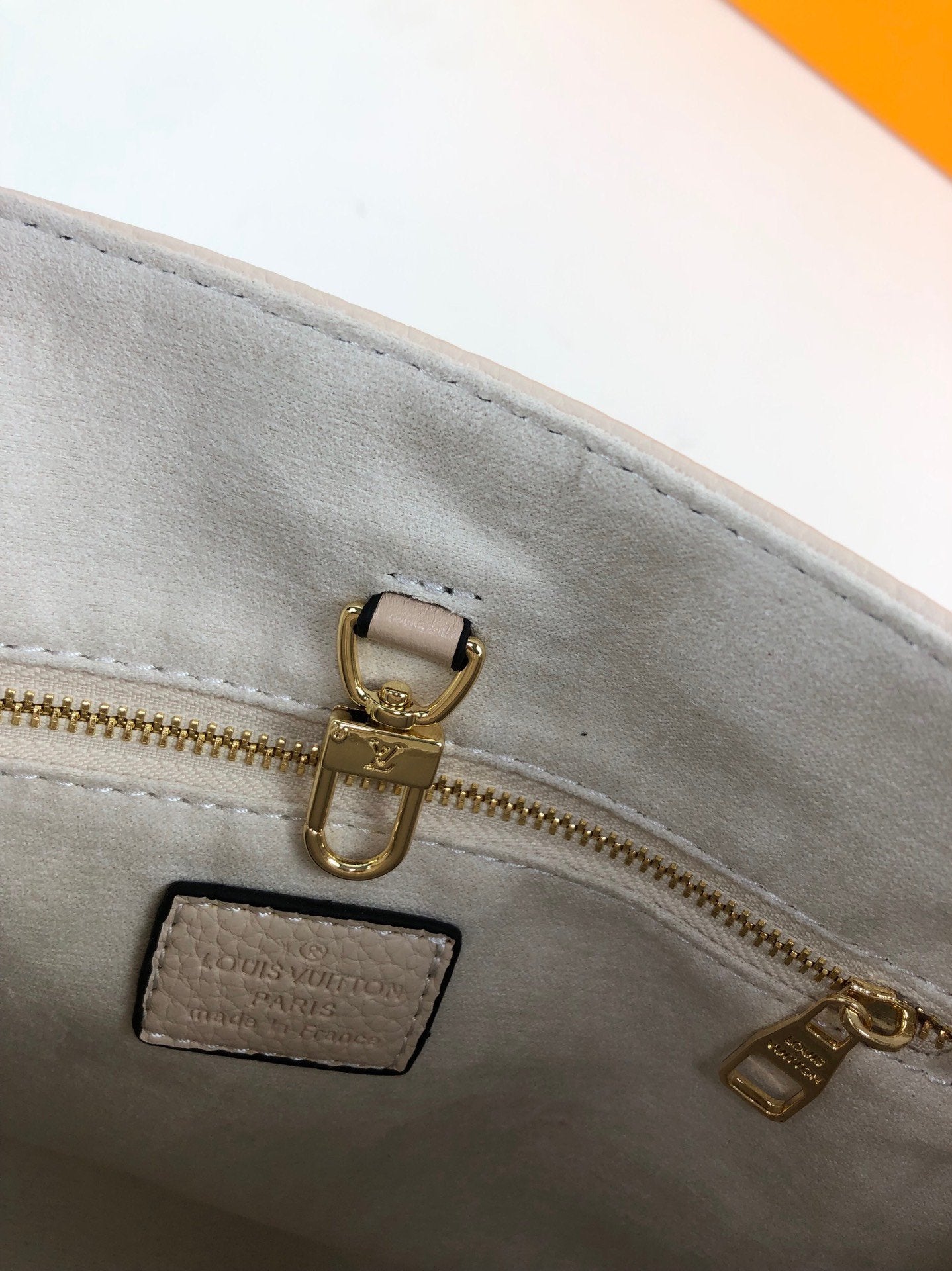EN - New Arrival Bags LUV 106