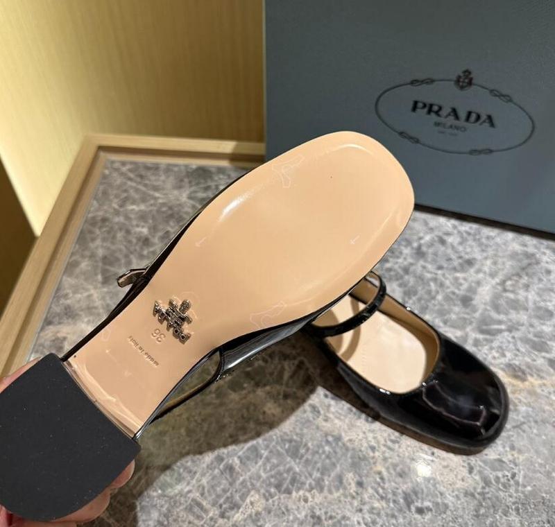GlamyWomen Shoes - 211