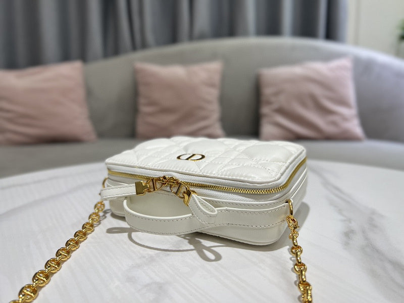 Glami Fashion - DIR Bags - 2023