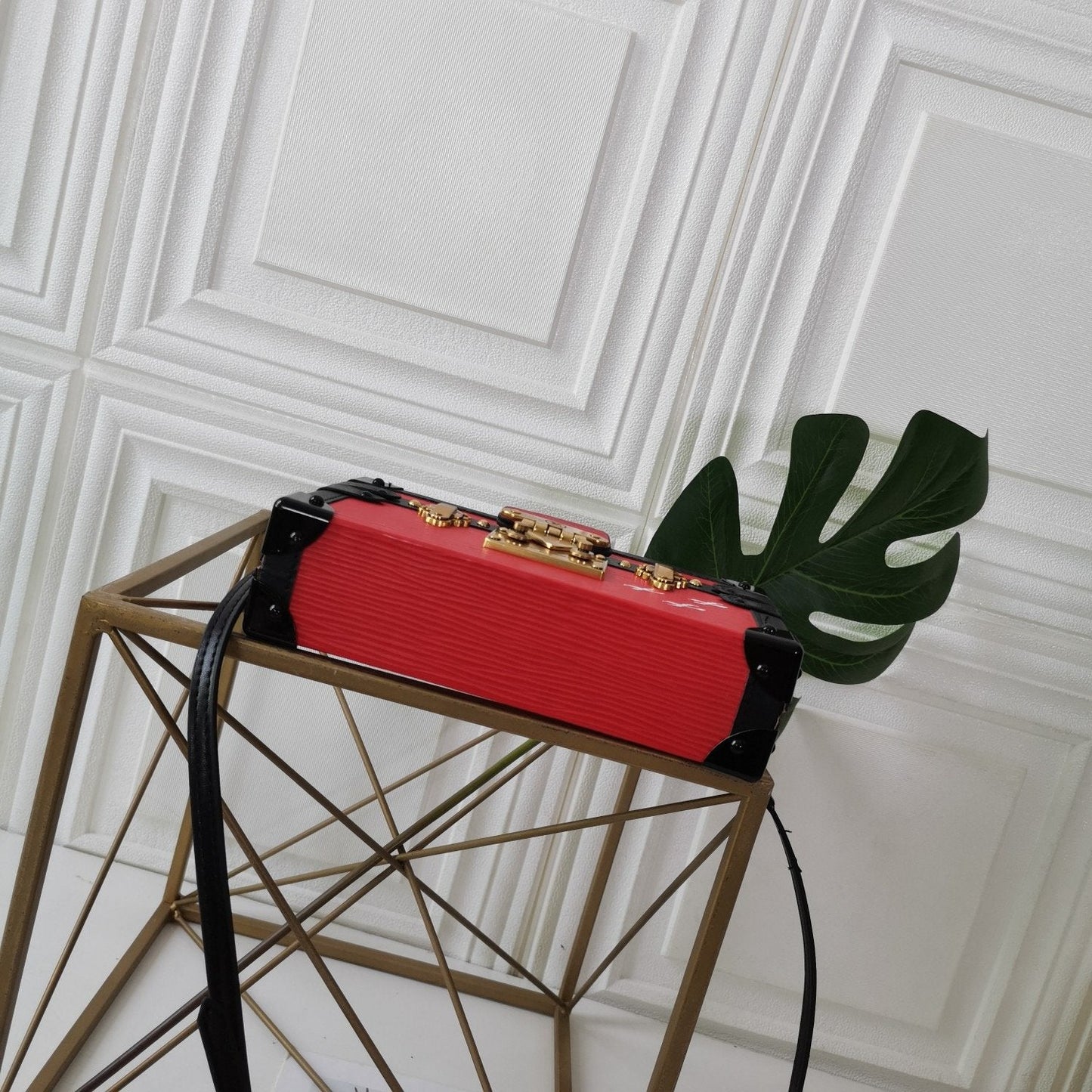 EN - New Arrival Bags LUV 240