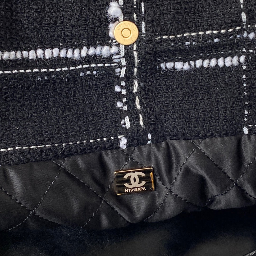 CHL 22 Handbag Gold Hardware Black For Women Handbags, Shoulder Bags 18.3in/47cm AS3262 B08553 NJ058