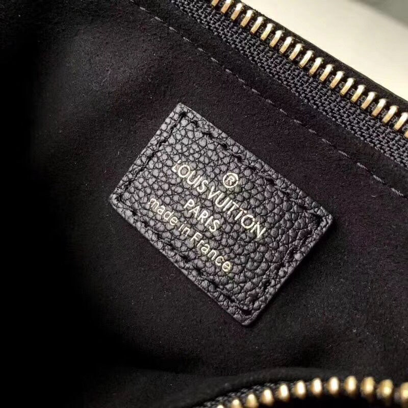 LOV2 Bags - Luxurious Bags  1071
